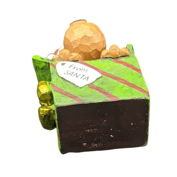 Christmas Puppy Dog wearing a Santa Hat Present From Santa Resin Xmas Figurine - Picture 5 of 8